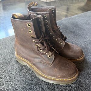 DOC DR. MARTENS Original Lace Up Boot Brown 4 Boots 6